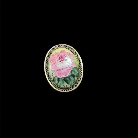 Floral Hand painted Brooch - Picture 1 of 3
